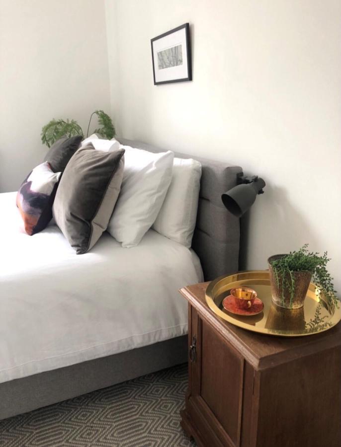 Perfectly Located 4 Storey Townhouse With 2 Parking Spaces In Central 해러게이트 외부 사진